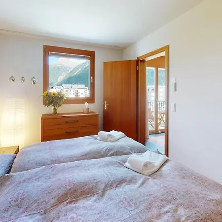 Quadratscha 12 Apartment Samedan
