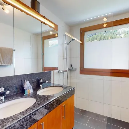 Apartamento Quadratscha 12